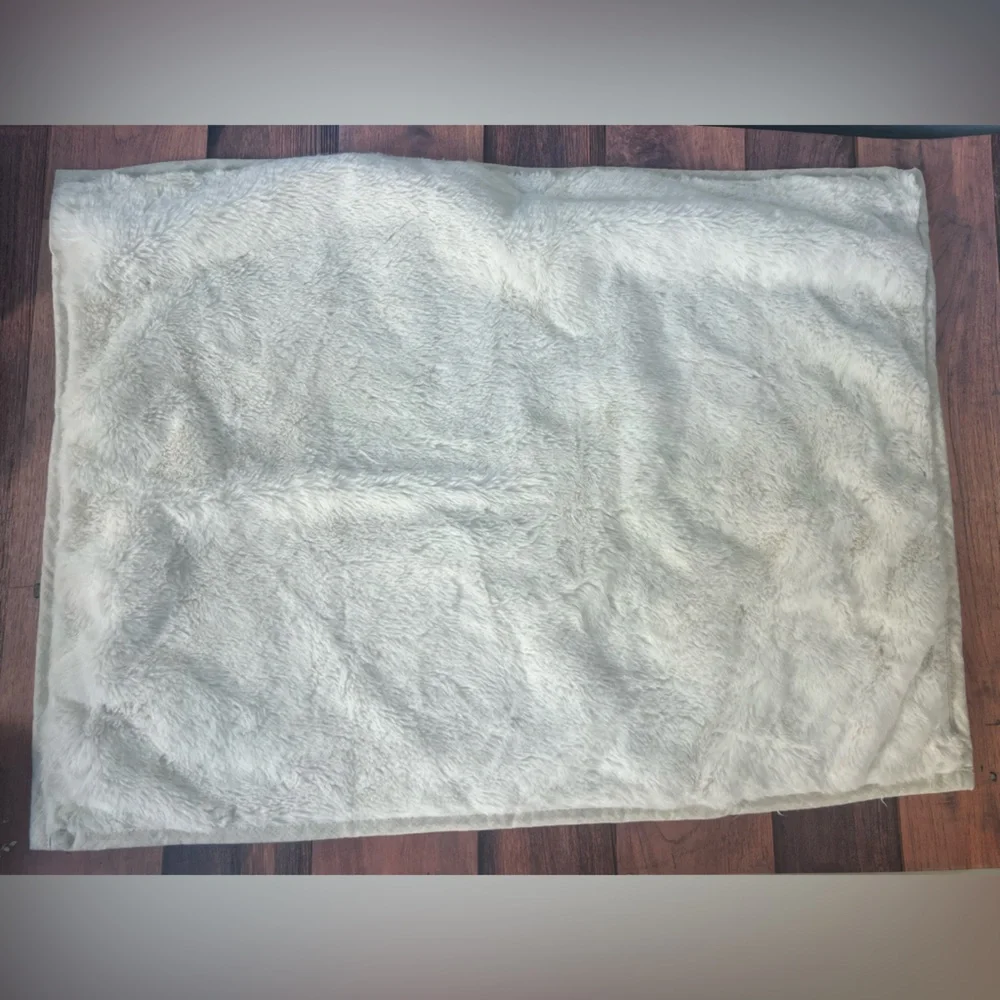UGG Gray Striped Zip up Pillow Cover Sham‎ With Soft Cream Back